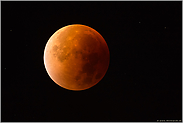 am 28.09.2015, 05:16 Uhr, der Kernschatten verlässt den Supermond... Blutmond *Vollmond, Mondfinsternis*