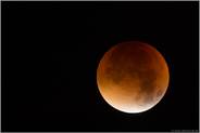 am 28.09.2015, 04:10 Uhr, Eintritt des Supermondes in den Kernschatten der Erde... Blutmond *Mondfinsternis*